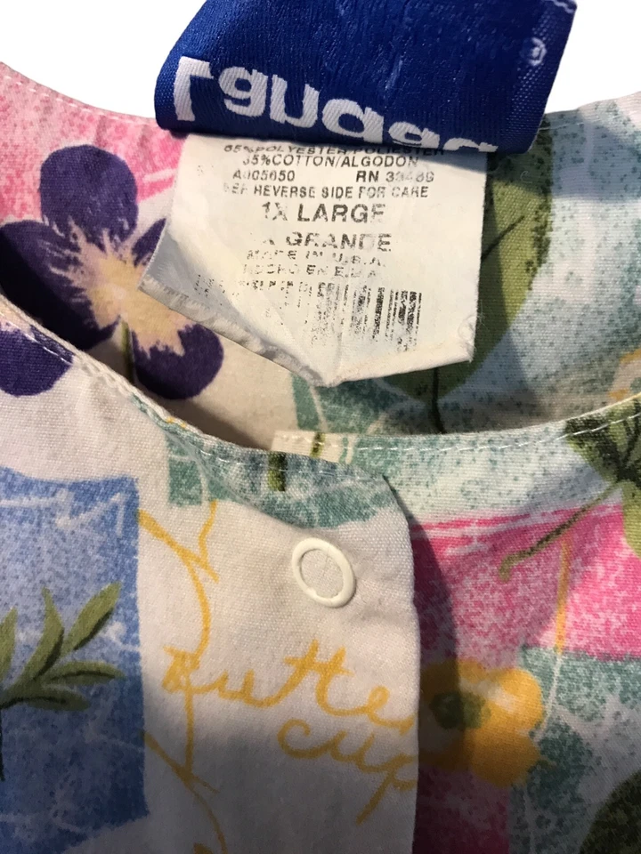 Blusa Médica Landau Para Mujer Talla 1XL Blanca Puño Mangas Largas Floral A Presión Delantera Foto 3 de 4