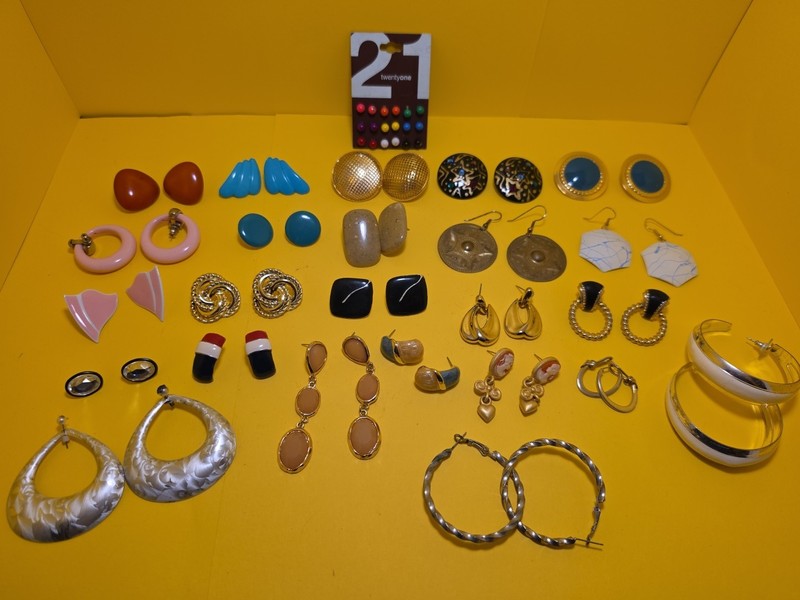 33 Pairs Retro MCM Pierced Earrings Mixed Lot Mid-Century-Modern 