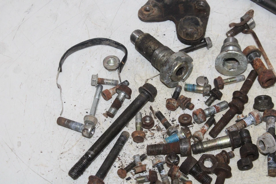 84-85 HONDA SHADOW 700 VT700C ОРИГИНАЛЬНЫЕ КРЕПЕЖНЫЕ БОЛТЫ ДВИГАТЕЛЯ КРЕПЕЖНЫЕ ВИНТЫ ДВИГАТЕЛЯ - Изображение 3 из 4