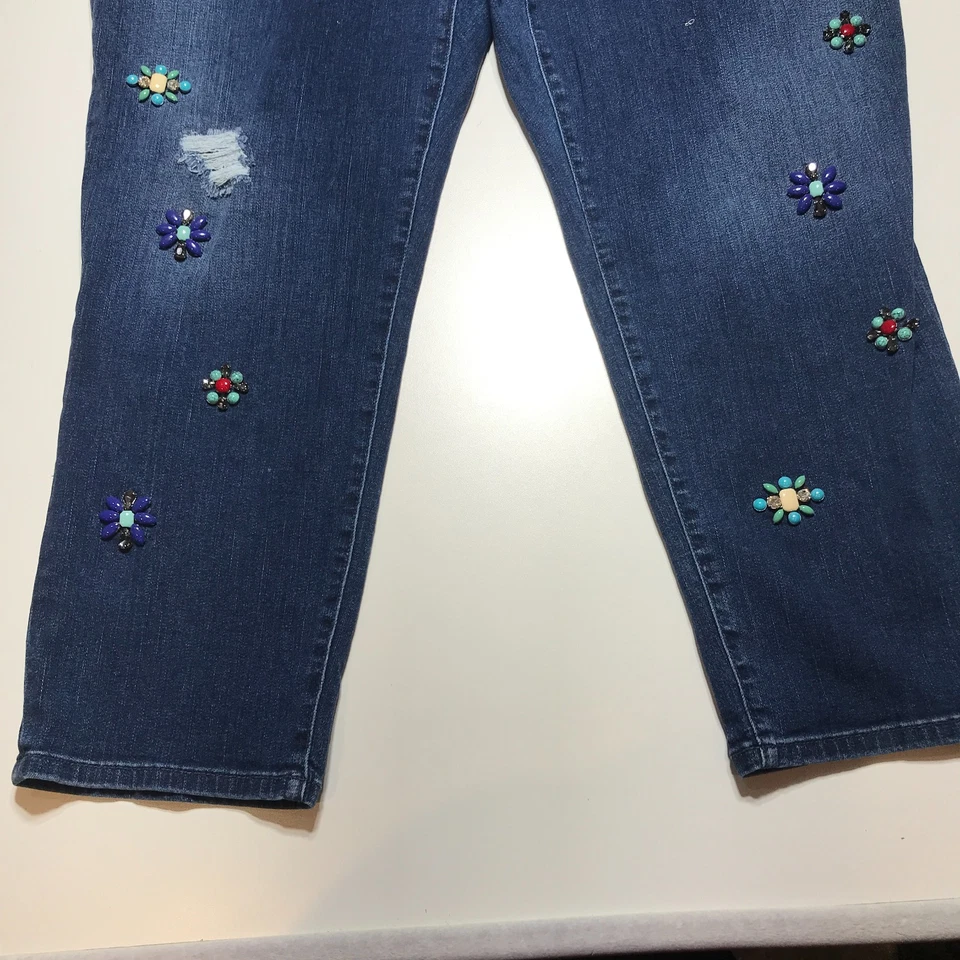 Chico's The So 瘦身女友裁剪牛仔裤珠宝装饰女式 3.5 码 — 第 4/4 张图片