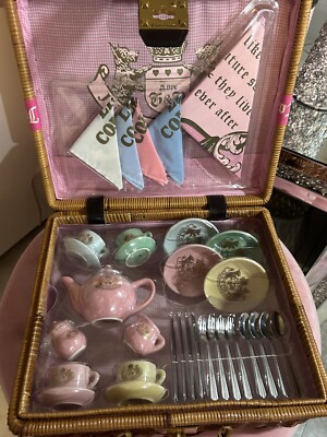 VINTAGE JUICY COUTURE TEA PARTY SET FOR 4 NEW WITH TAGS VERY RARE NWT READ DESC