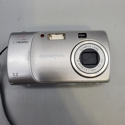 Cámara digital compacta Olympus Camedia D-540 zoom 3,2 MP SIN tarjeta SIM - Imagen 2 de 6