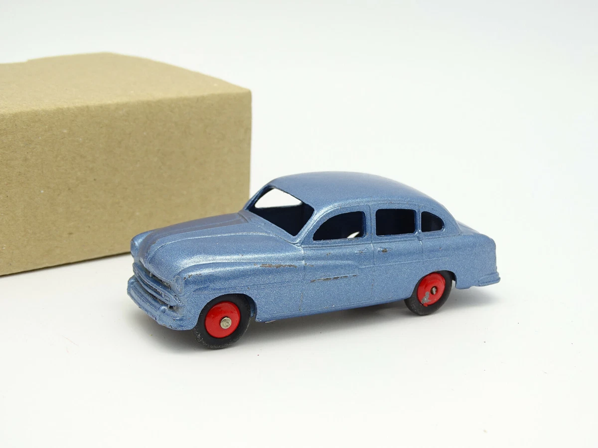 DINKY TOYS - FORD VEDETTE N° 24 X