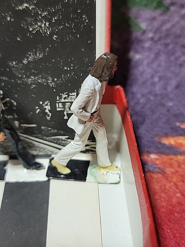 Juego de figuras vintage de peltre BEATLES ABBEY ROAD CROSSWALK con exhibición y caja original - Imagen 11 de 23