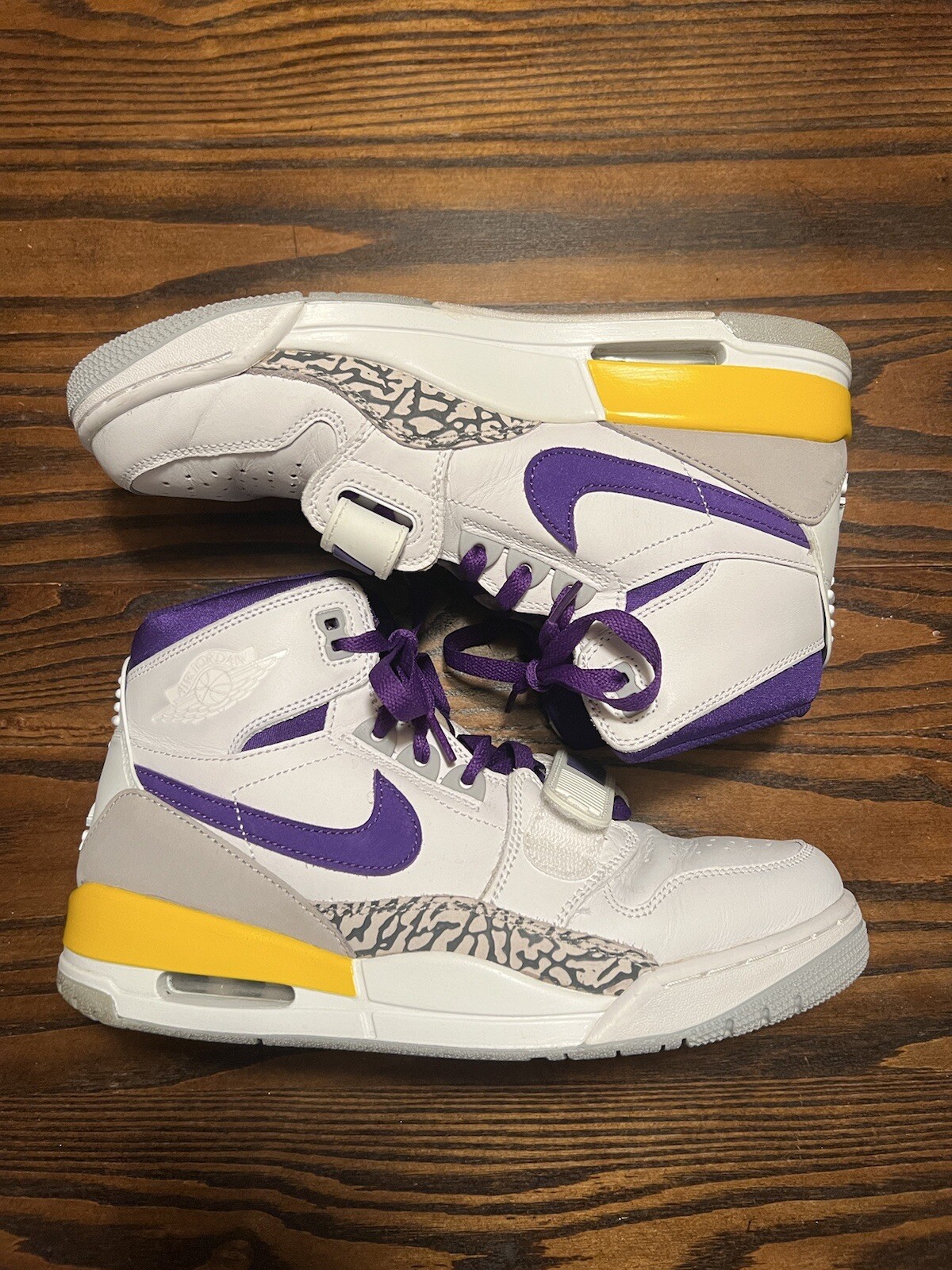 Size 9 - Jordan Legacy 312 Lakers - image 1