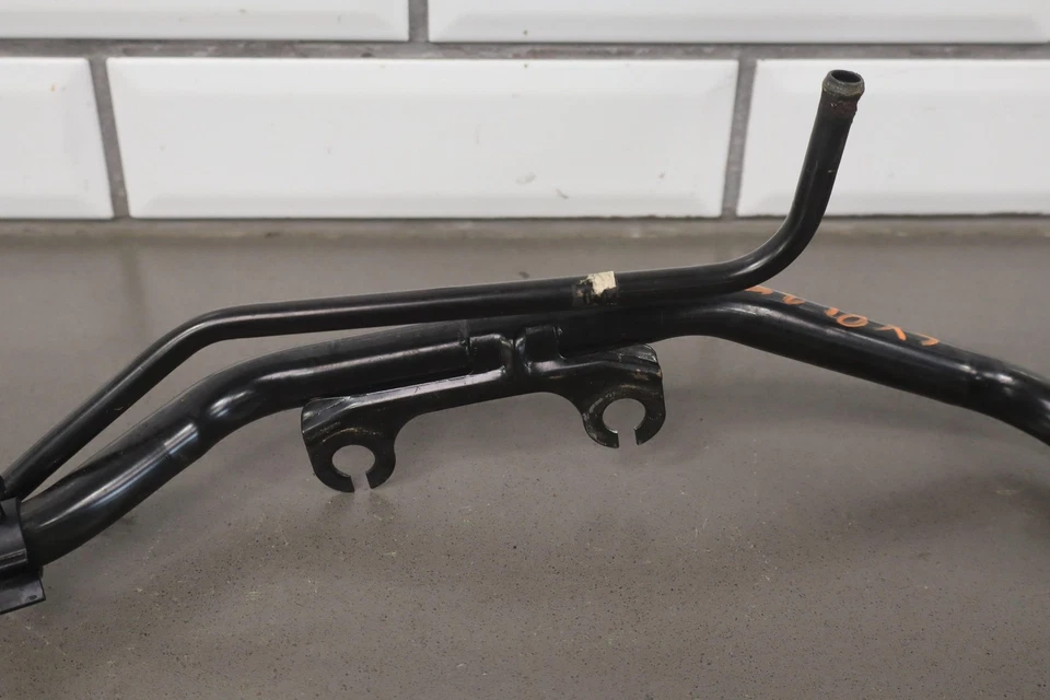 Металлическая труба охлаждающей жидкости заднего двигателя 1999 Plymouth Chrysler Prowler - Изображение 4 из 4