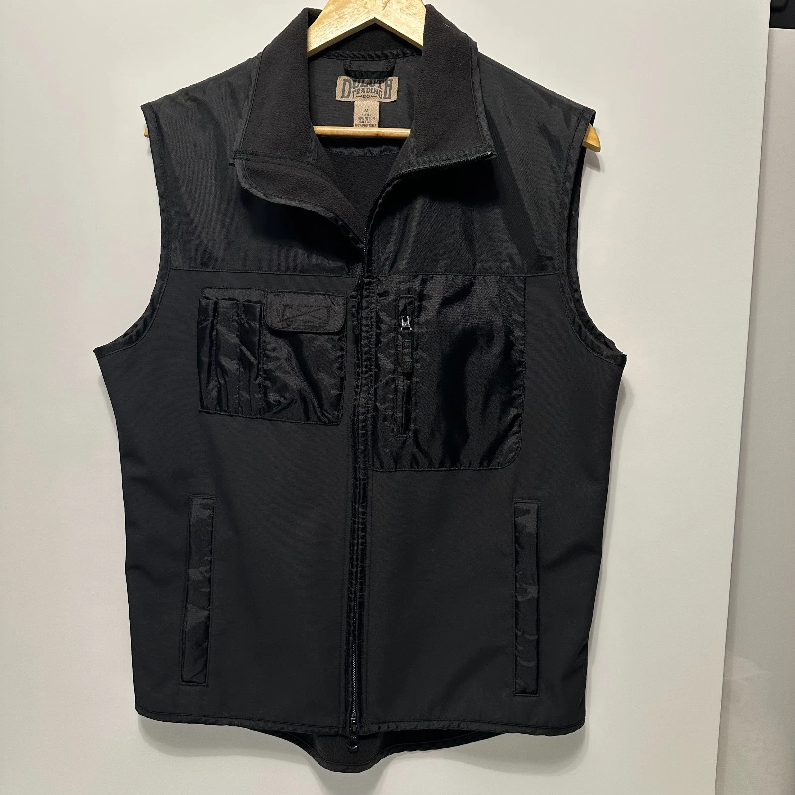 Duluth Trading Co. Vest Black Men's Sz M Full Zip Multi-pocket Hunt Fish Work