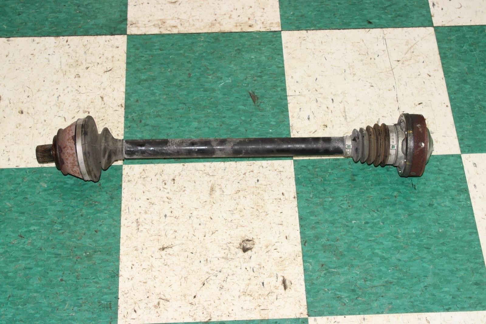 13-18 FLYING SPUR Right RH RR Passenger Side Rear CV Axle Shaft Factory Unit OEM