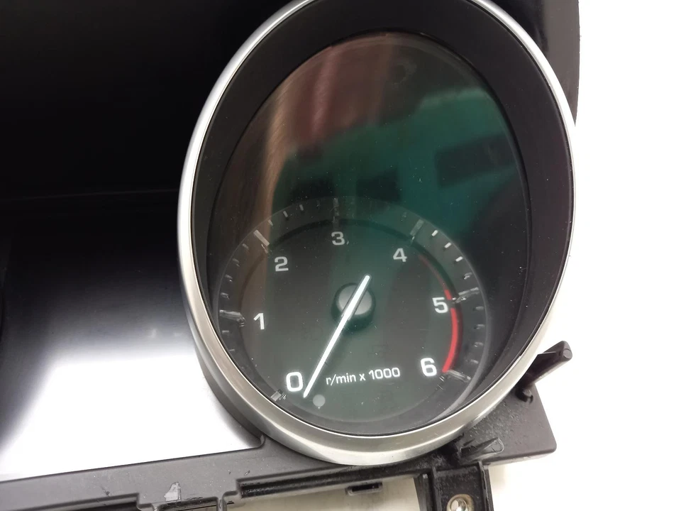 LANDROVER RANGE ROVER EVOQUE Speedometer Instrument Cluster 2011-2015 2.2L Diese - image 3 of 4