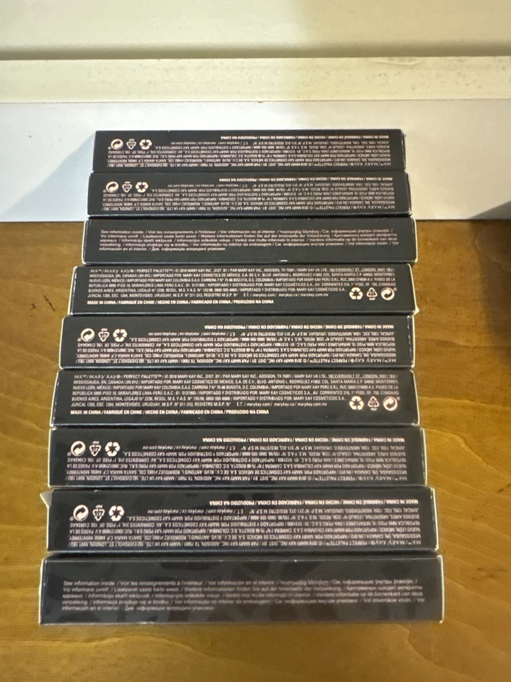 Maryk Perfect Paleta Vacía Magnética Compacta para Sombra de Ojos/Rubor NUEVA EN Caja nueva en caja Foto 2 de 4
