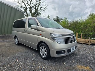Nissan Elgrand E51 3.5 V6 Petrol Switchable 4WD Great Specification Please Read