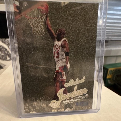 Fleer 1997-98 Fleer Ultra Michael Jordan #23G Chicago Bulls Gold Medallion