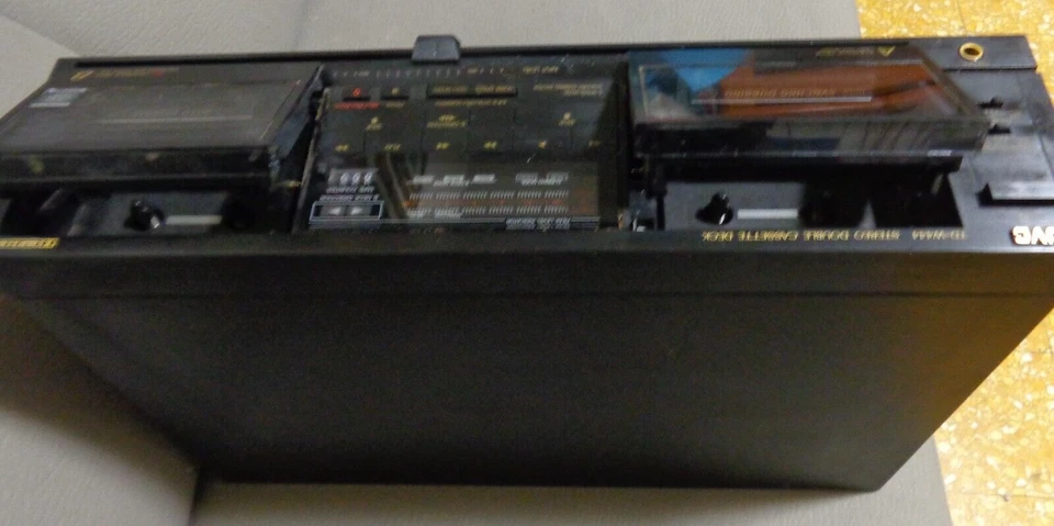 JVC TD-W444 STEREO DOUBLE CASSETTE DECK PLAYER and recorder made japan - Imagen 2 de 4