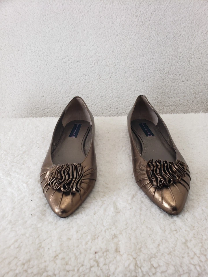 Zapatos cómodos Steven by Steve Madden para mujer planos de cuero marrón con punta Foto 2 de 4