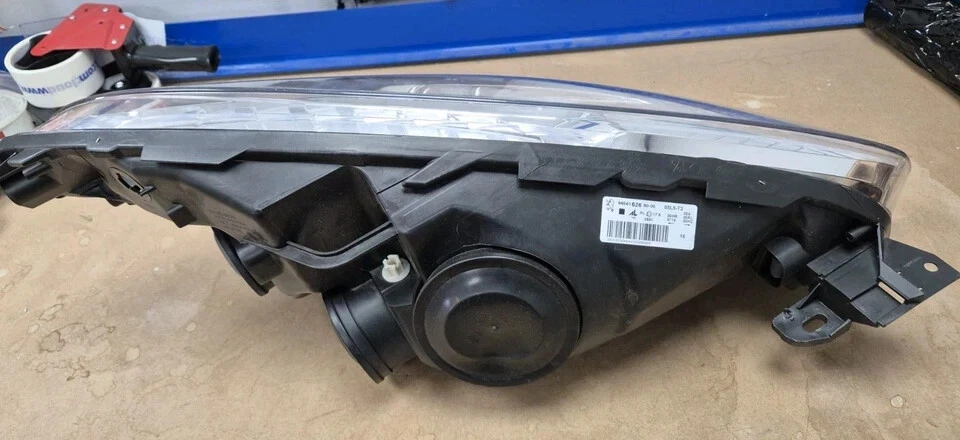 Genuine Citroën C4 Grand Picasso Nearside Front Headlight  - Image 2 of 4