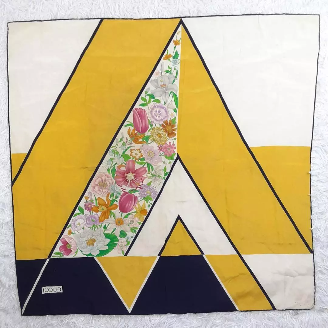 Foulard vintage GUCCI 100% soie 33,9