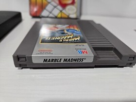 Marble Madness (Nintendo NES, 1985) w Box, manual and sleeve! Authentic!  Tested