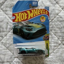Hot Wheels 2024 Aston Martin Vantage Gt3 Factory Error Unpainted Rear Zamac