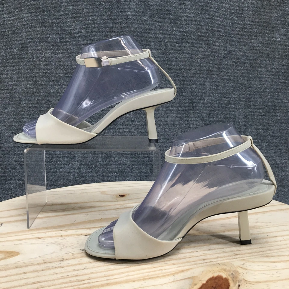 Sandálias femininas ZARA 38 salto gatinho biqueira aberta vestido fivela tornozelo tiras creme - Imagem 2 de 4