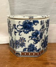 Bombay Co VTG Blue and White Floral Porcelain Small Planter Trinket Box Jar