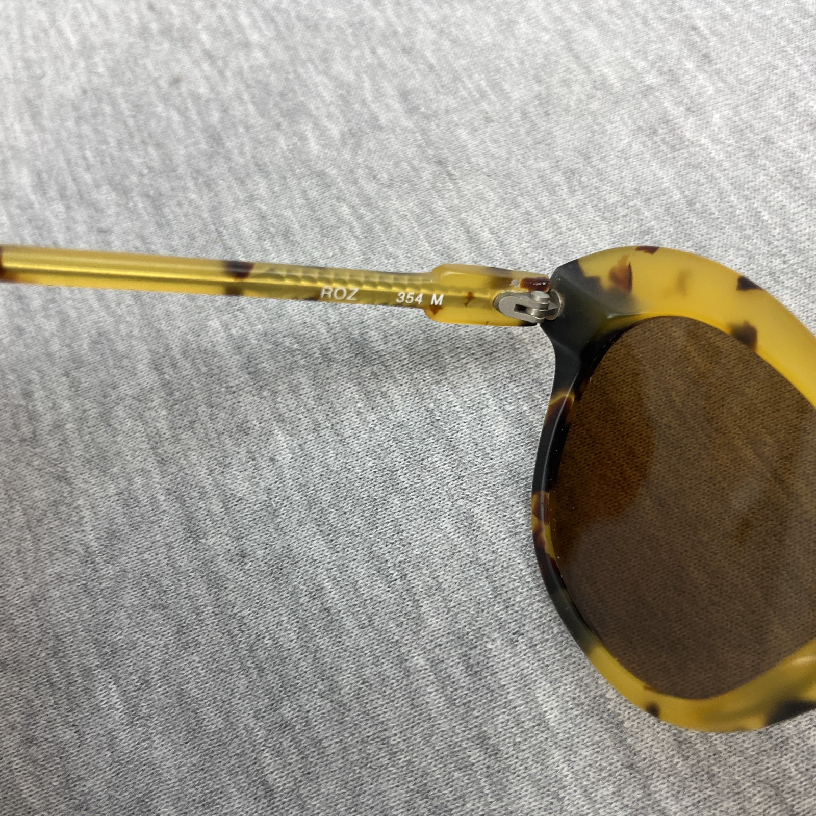 LA Eyeworks Cat Eye Tortoise Shell Sunglasses Wom… - image 8