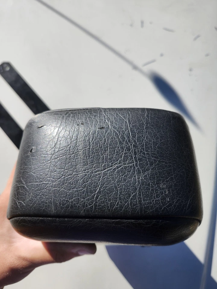 Apoyabrazos Volvo 240 Original Negro Muy Bonito Raro 242 244 245 75-93 Foto 3 de 4