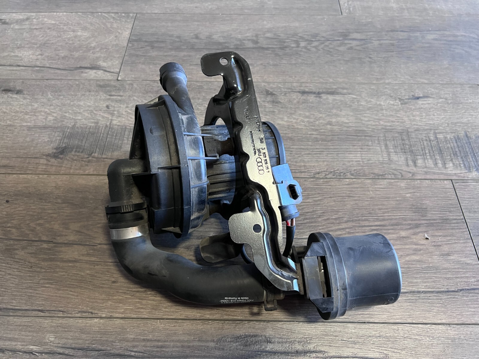 LAMBORGHINI HURACAN LP610 580 PASSENGER RIGHT AIR INJECTION PUMP OEM 4S0906601B