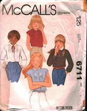 6711 Vintage McCalls Sewing Pattern Girls Button Front Pullover Blouse Casual 10