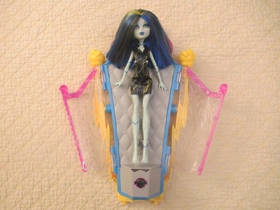 Monster High Freaky Fusion Frankie Stein Recharge Chamber (2014, Mattel) Works!