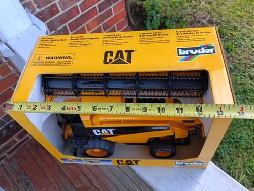 Bruder CAT Lexion Combine Yellow 1/16 Plastic Caterpillar Germany NIB 2001 NR! - Picture 4 of 12