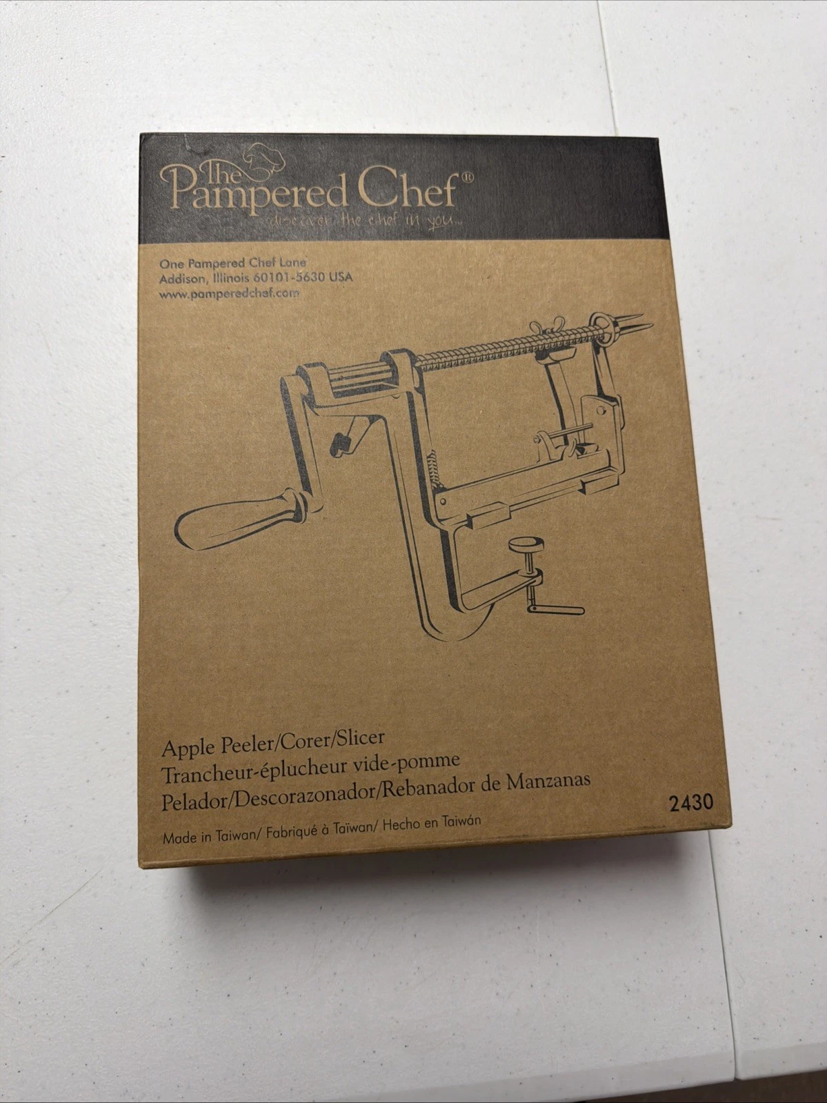 Pampered Chef Apple Peeler Corer Slicer 2430 and Stand 2466