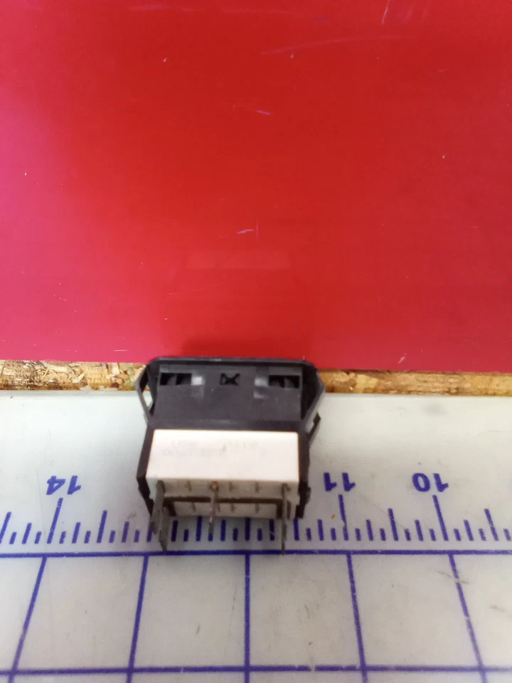 Interruptor indicador de luz de advertencia roja Bluebird School Bus Vision 0027335 que... Foto 3 de 4