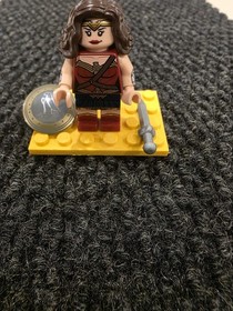 LEGO DC Super Heroes Wonder Woman Minifigure SH221 76087 76046 Dawn of Justice