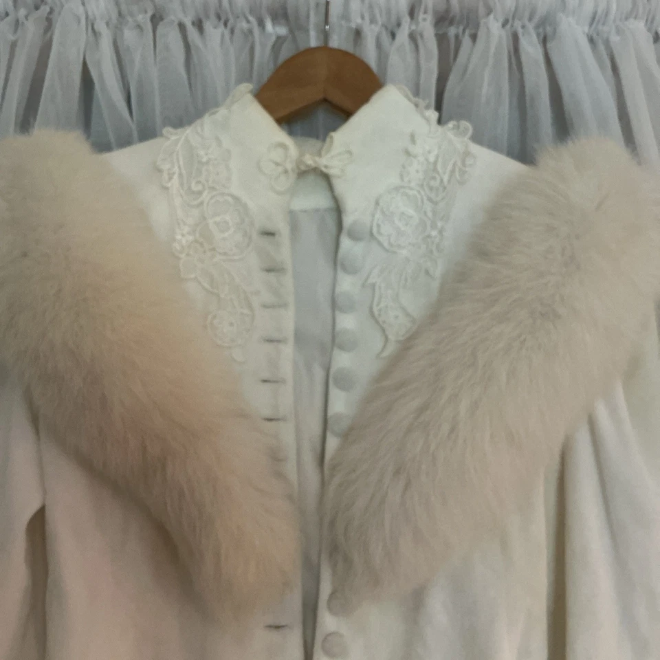 Borde de piel hecho a mano con falda Winter Wonderland Western Christmas talla pequeña Foto 2 de 4