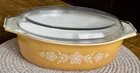 Vintage PYREX Butterfly Gold 045 Oval 2-1/2 Quart Casserole Dish w/ 945 024 Lid