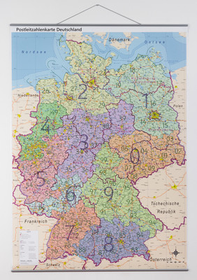 Postleitzahlenkarte PLZ Deutschland, Laminierung & Metallleisten, 84 x114 cm