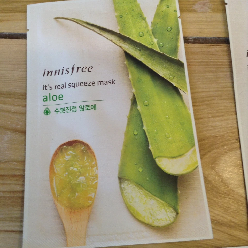 Innisfree Its A Real Squeeze Face Mask Lot Of 3 Honey Aloe & Strawberry NEW - Image 2 of 4