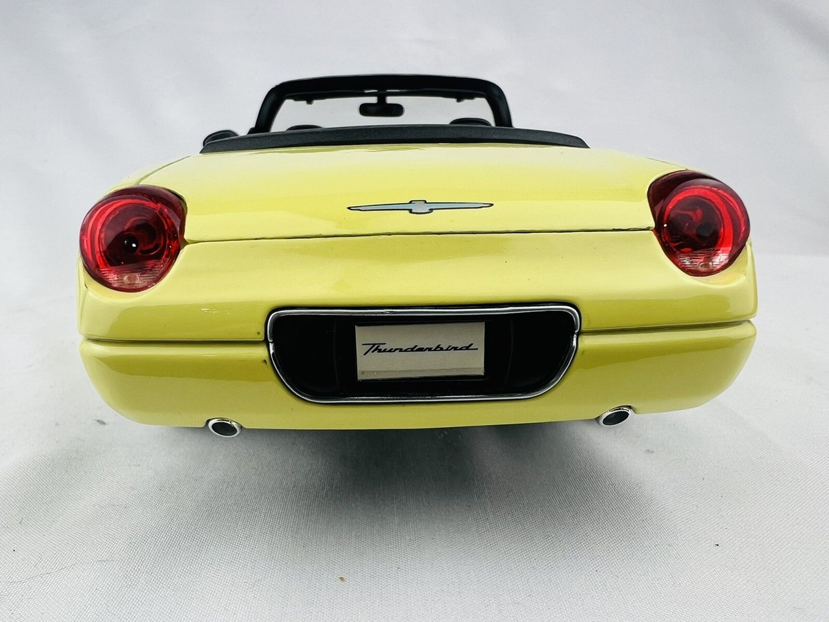 Maisto Ford Thunderbird Show Car 2002 Jaune - 1/18 - État Très Bon - Sans Boîte