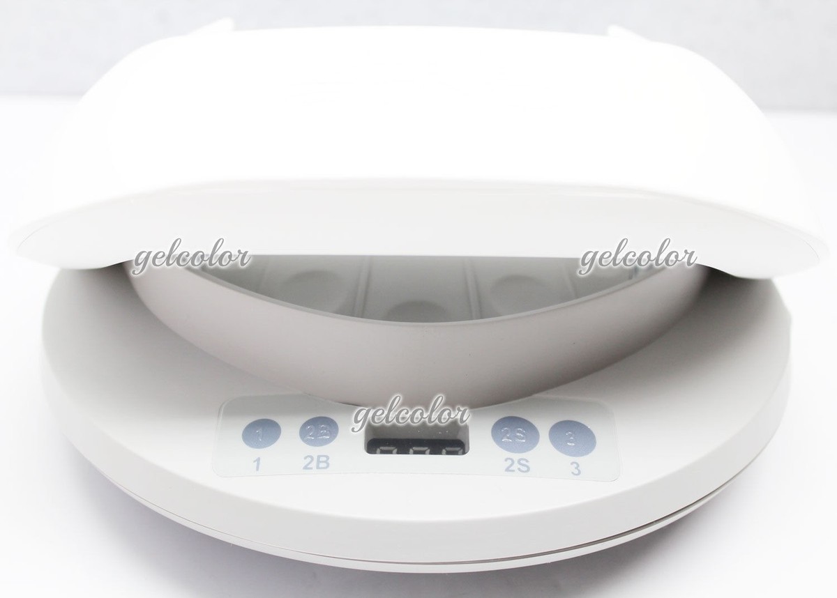 最終値下げ！！CND LEDライト♡ シェラック 最終値下げ！！CND LEDライト♡ シェラック