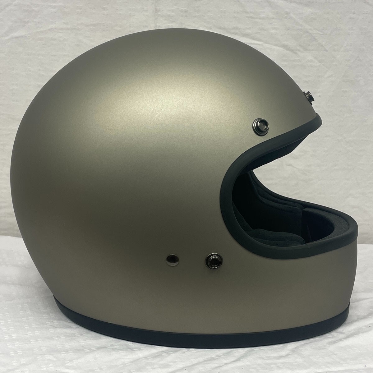 【新品】 Biltwell Gringo XL グレー ヘルメット Biltwell Gringo Full Face Motorcycle Helmet Flat Matte