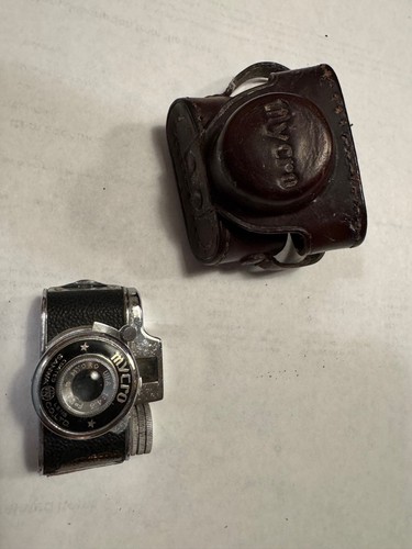 Vintage MYCRO Sanwa Spy Camara w/ Leather Case - Size 2" x 1.25"