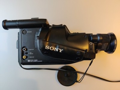 Sony CCD-V90E Camcorder mit Zubehörpaket