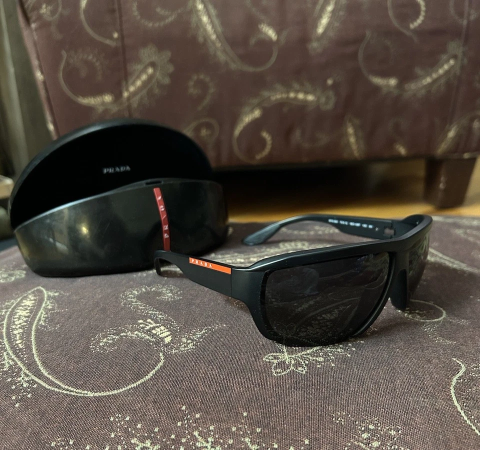 Очки солнцезащитные PRADA 09V Linea Rossa спортивные нейлоновые черные пилотные унисекс PS09VS - Изображение 2 из 4