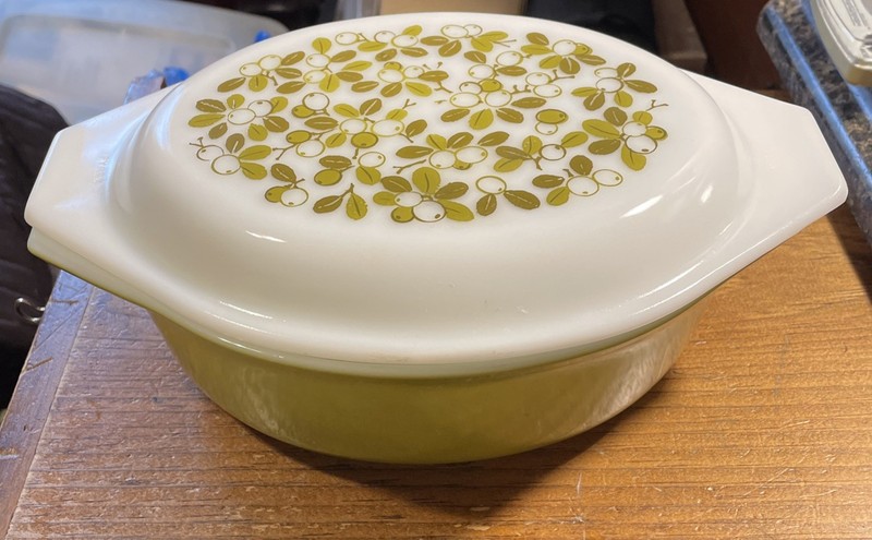 Pyrex 043 Verde Olive Green Oval Casserole Dish With Decorated Matching Lid