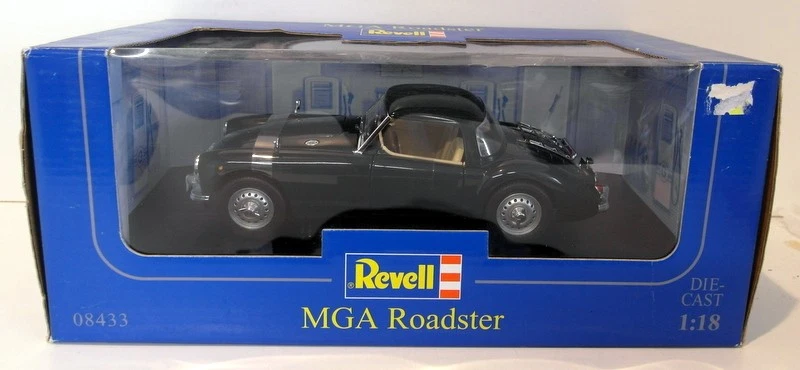 Revell 1/18 Scale Diecast - 08433 MGA Roadster green with hard top - Image 4 of 4