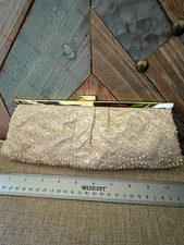 La Regale Ivory Beaded Lace Clutch Kiss Lock Gold Chain Strap Lined Formal La Regale Ivory Beaded Lace Clutch Kiss Lock Gold Chain Strap Lined Formal