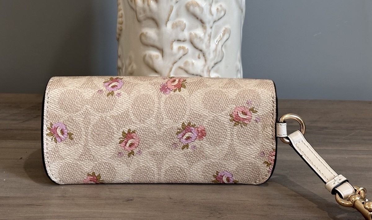 長財布 COACH Sunglass Case In Signature With Floral Print  CAP68 COACH CAP68 Sunglass Case In Signature Canvas With Floral