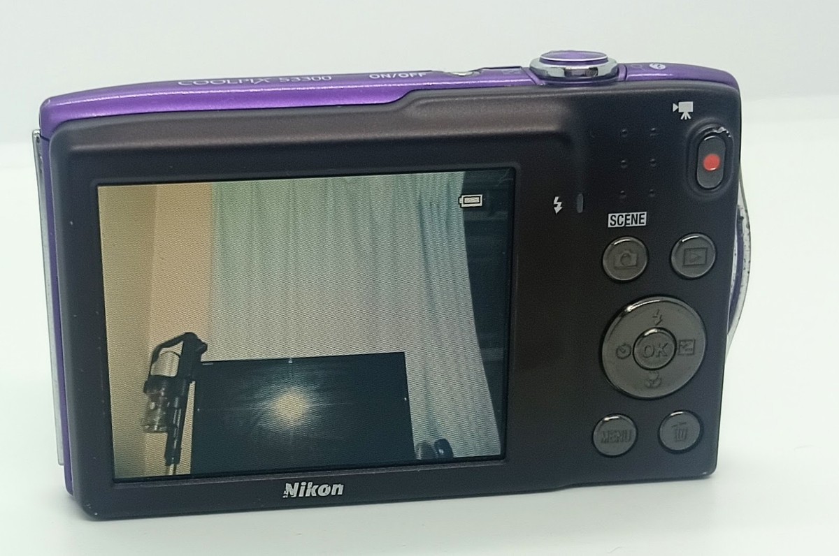 Nikon COOLPIX S3300 6X 16.0 MP 紫充電器ケース付き EXC+++++/charger]Nikon COOLPIX S3300 6X Zoom 16.0 MP Digital