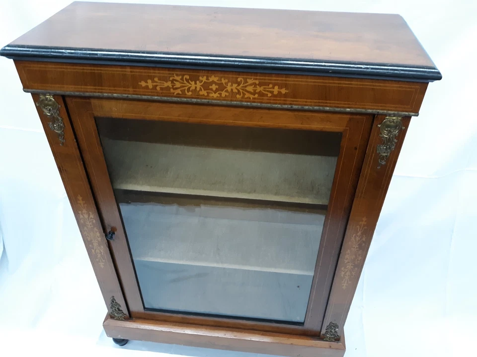 Витринный шкаф 19 века из позолоченного дерева и стекла в стиле Людовика XV 3 полки - Изображение 4 из 4