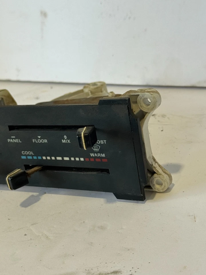 1987-1991 FORD F150 F250 F350 HEAT DEFROST CLIMATE CONTROL SWITCH UNIT OEM - Image 4 of 4